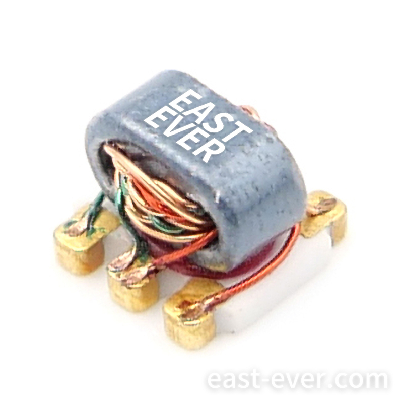 1:4CT傳輸線變壓器500-2500MHz
